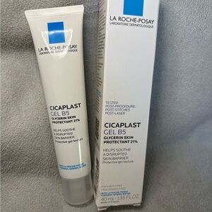 La Roche-Posay Cicaplast Baume B5 for Dry Skin Irritations - 1.35oz Exp 04/2027